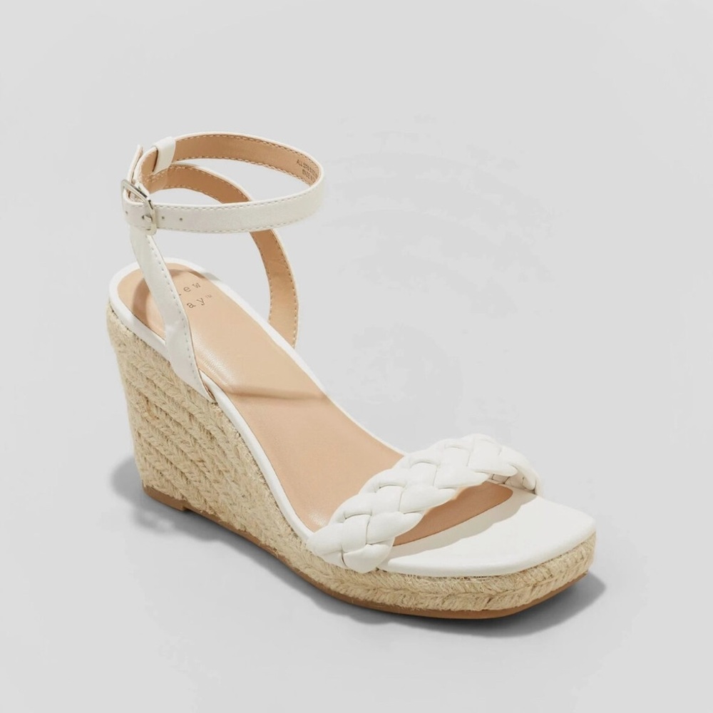 A New Day Women’s Wedge Heel NWT White Size 9